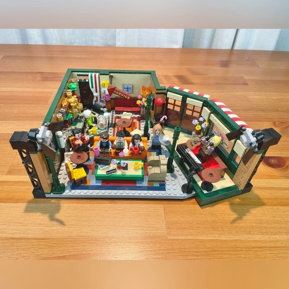 LEGO Ideas Friends Central Perk Complete Set 21319 Ross Rachel Chandler Monica